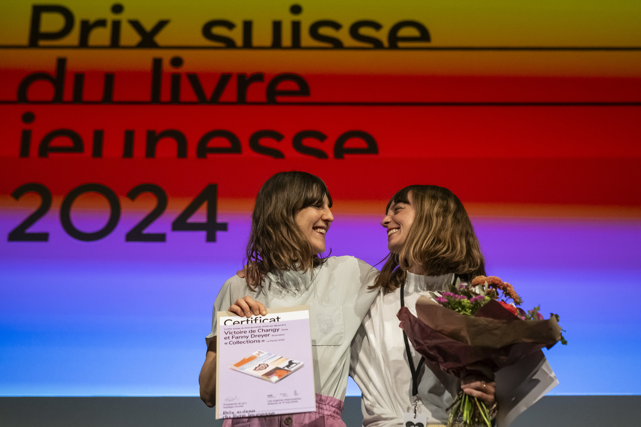 The Belgian author Victoire de Changy, right, and the Swiss illustrator Fanny Dreyer will be awarded the Swiss Children's and Youth Book Prize 2024 for their work Collections, published in 2023 by La Partie, at the 46th edition of the Solothurn Literary Festival, on Saturday, 11 May 2024 in Solothurn.