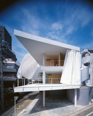 Shigeru Ban, Curtain Wall House, Itabashi, Tokyo, Japan, 1995
